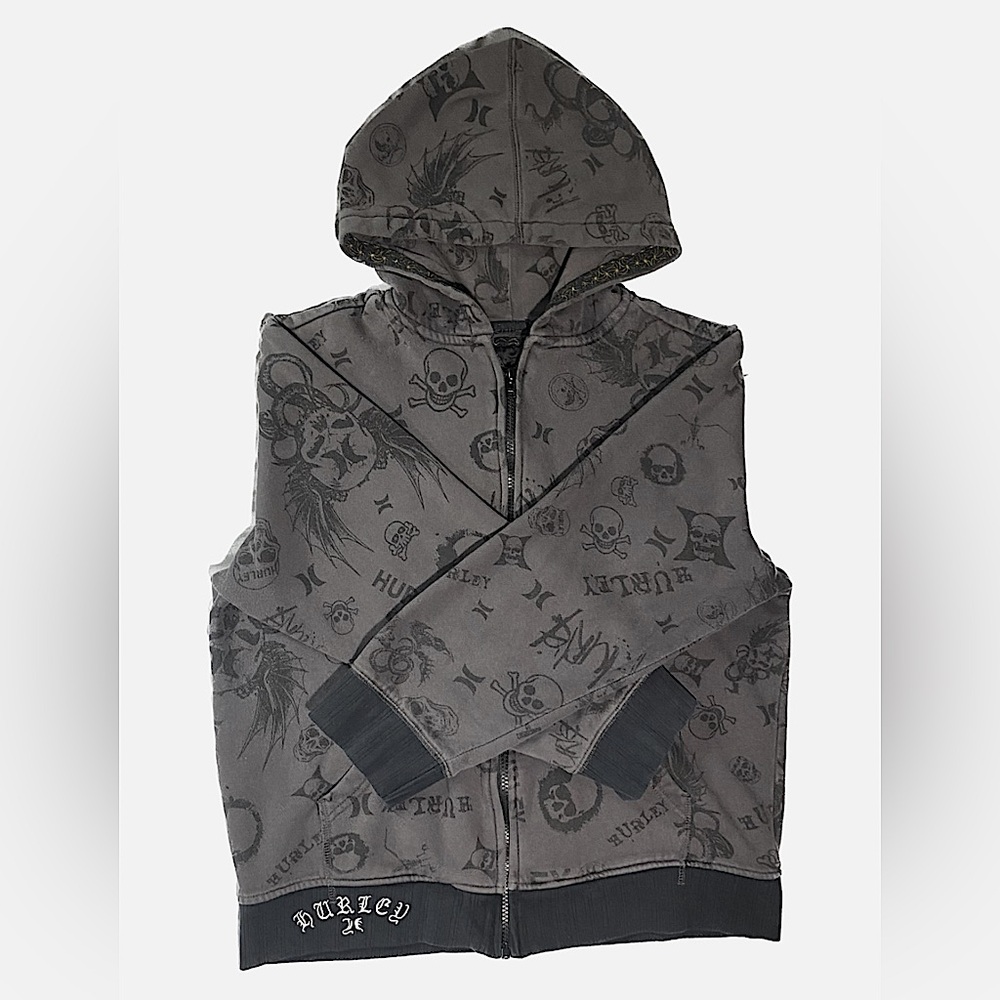 Hurley Skull Zip-up // Listed as “Large” but fits Medium
